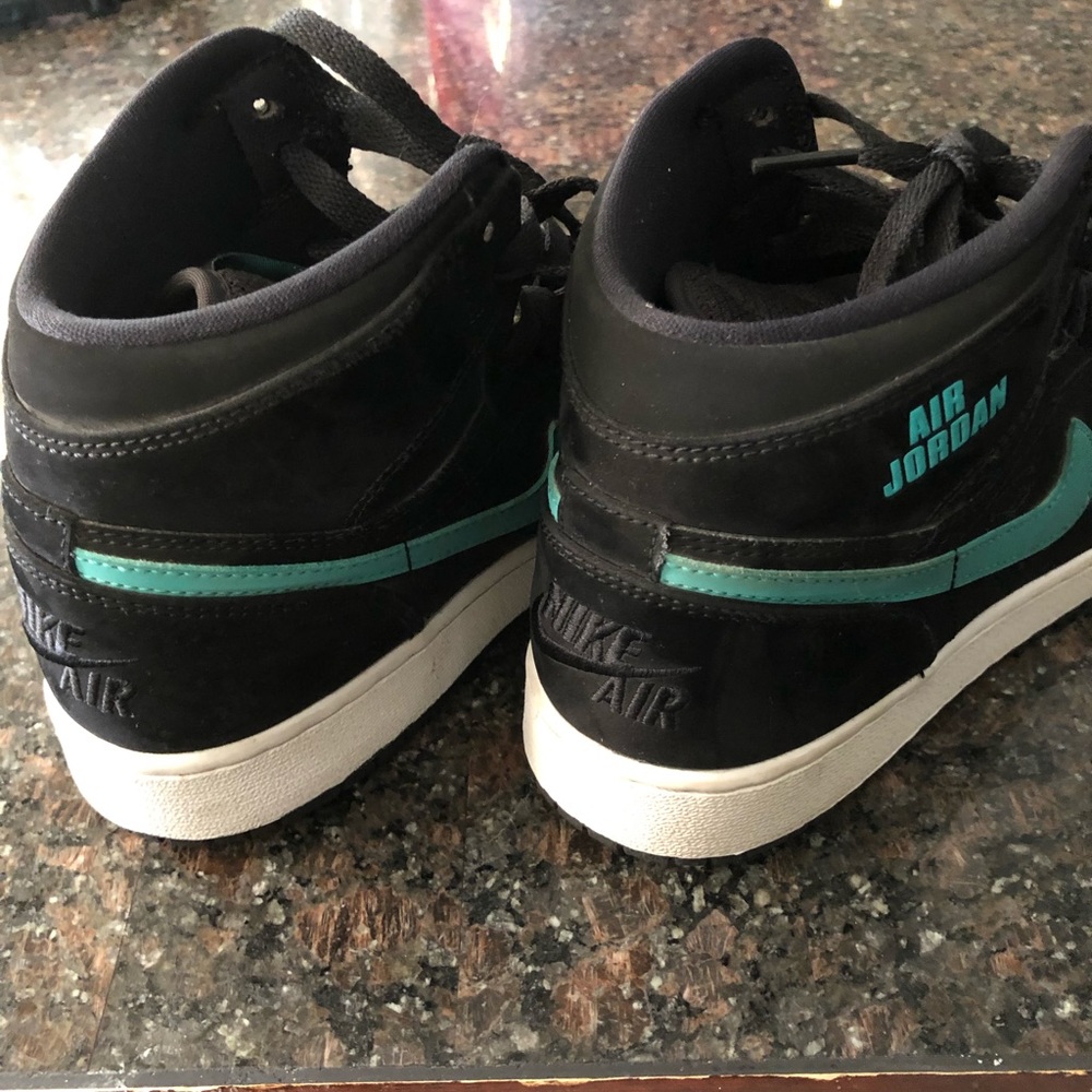 SOLD!!!!! Kids Air Jordan 1 Retro - Picture 6 of 7